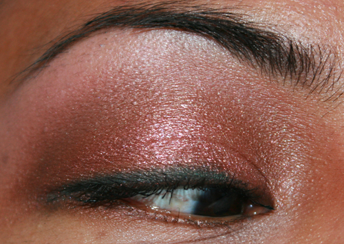 mac makeup eyes. mac-cosmetics-fotd-043008-eye-