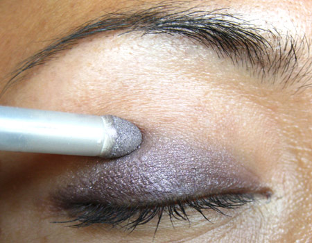 Smoky Purple Eye Makeup. How To: A Purple Smokey Eye