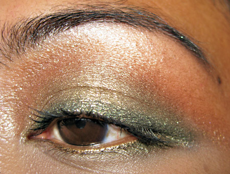 green eyeshadow makeup. When I wear green eyeshadow,