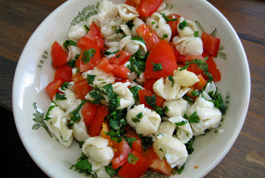Daily Photo -White Cheddar Pasta with Tomato and Basil