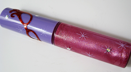 mac-cosmetics-giveaway-dame-edna-hot-frost