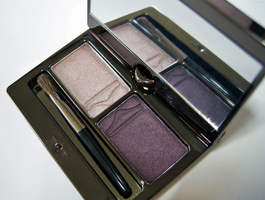 Daily Beauty -Hourglass Visionaire Eye Duo in Exhibition