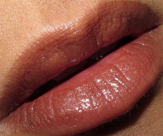 mac wonder woman heroine lipstick secret identity lipglass