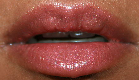 mac-cosmetics-woodwinked-fotd-052208-lips