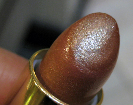 estee lauder bronze goddess lipstick closeup
