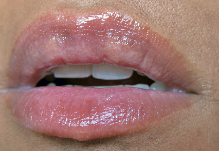 illamasqua makeup reviews sheer lipgloss rouse lip swatch