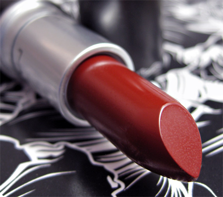 mac-in-high-def-resolutely-red