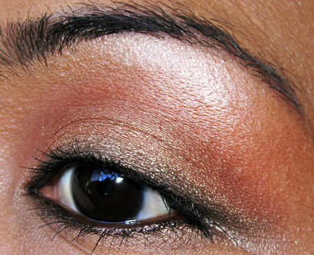 mac-makeup-art-cosmetics-notoriety-quad-fotd-eye