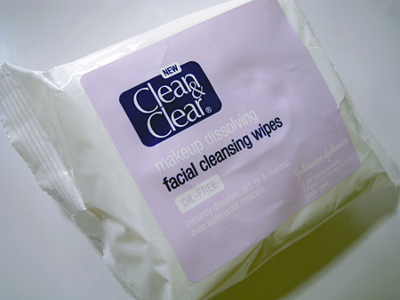 clean-and-clear-makeup-dissolving-facial-cleansing-wipes