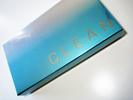 Clean Coffret Set Review in box closed