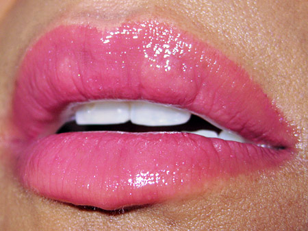 clinique-black-violets-lip-look