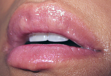 givenchy holiday 2009 swatches gloss interdit pink