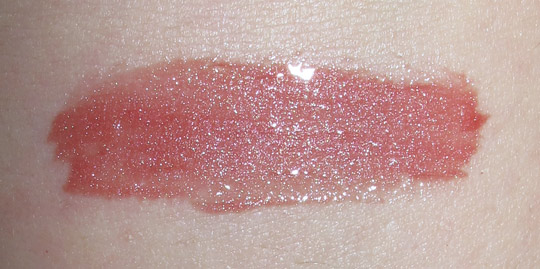 bobbi brown raspberry lipgloss swatch nw20 skin