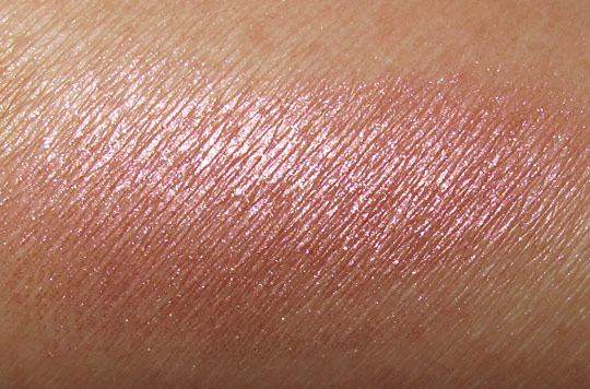 MAC in the groove mineralize skinfinish Petticoat
