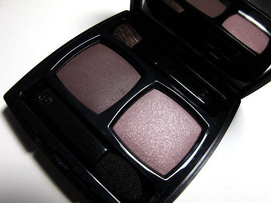 chanel ombres contraste eyeshadow duo review pictures misty soft