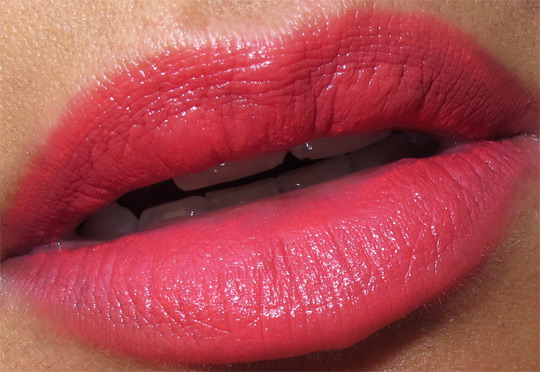 mac venomous villains review swatches photos evil queen toxic tale lipstick