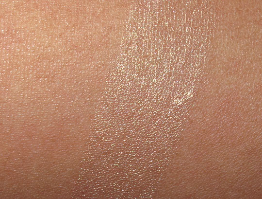 benefit girl meets pearl swatch