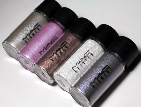 MAC a tartan tale holiday 2010 swatches pictures photos 5 Naughty Little Vices Nail Lacquer