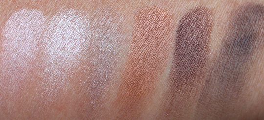 MAC a tartan tale holiday 2010 swatches pictures photos Pigment in Cheers My Dear