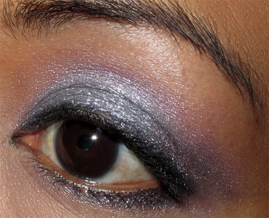 karen from makeup and beauty blog wearing mac a tartan tale eye 3