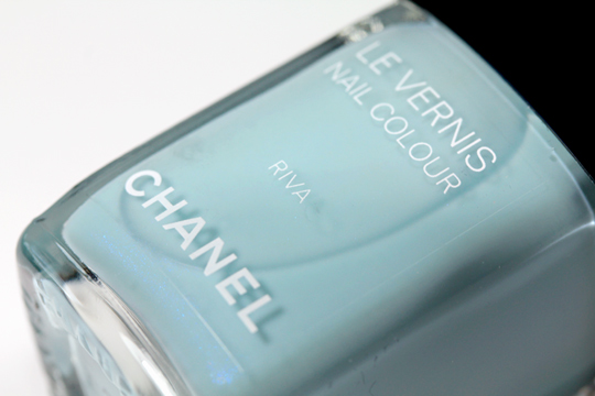 chanel riva le vernis nail colour review swatches photos