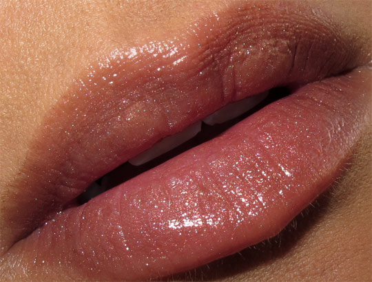 mac wonder woman heroine lipstick emancipation lipglass