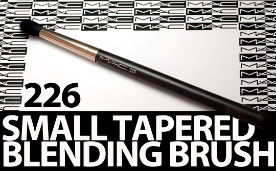 MAC 226 Small Tapered Blending Brush