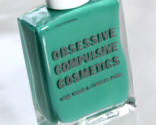 obsessive compulsive cosmetics chlorophyll