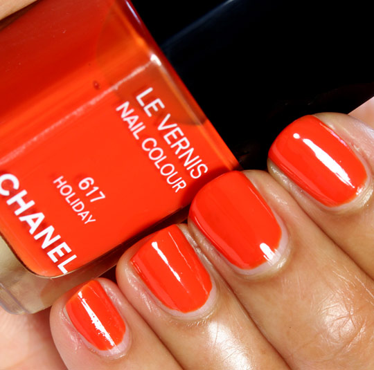 chanel holiday swatch