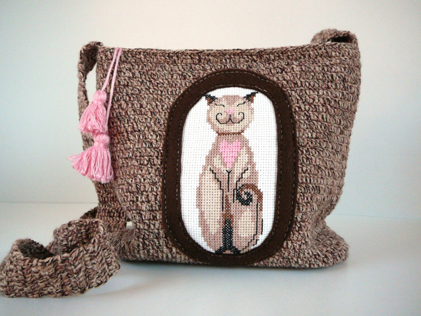 18 Cute crochet brown shoulder bag