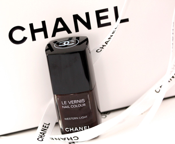 Chanel Western Light Le Vernis Nail Colour Picture Swatch 2