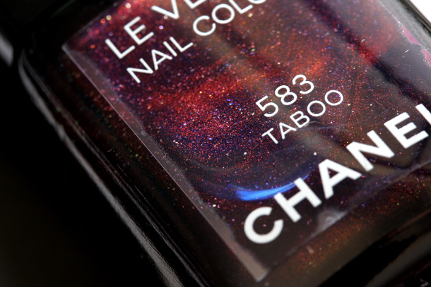 Chanel Taboo Le Vernis Nail Colour