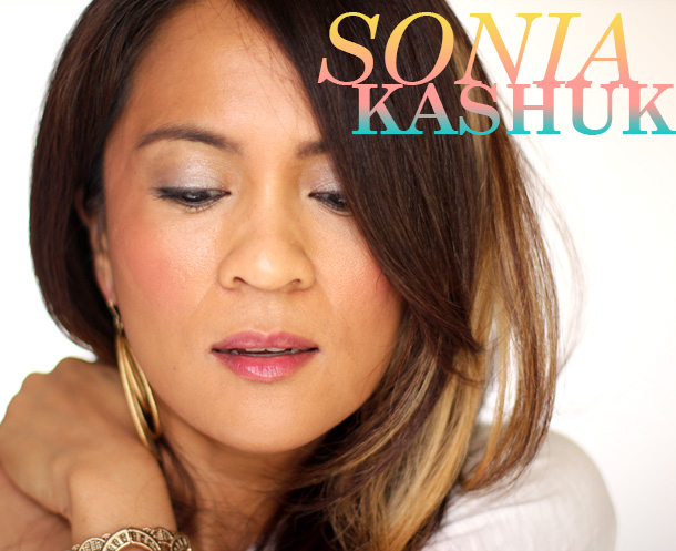 Sonia Kashuk Moisture Luxe Tinted Lip Balm in Hint of Berry