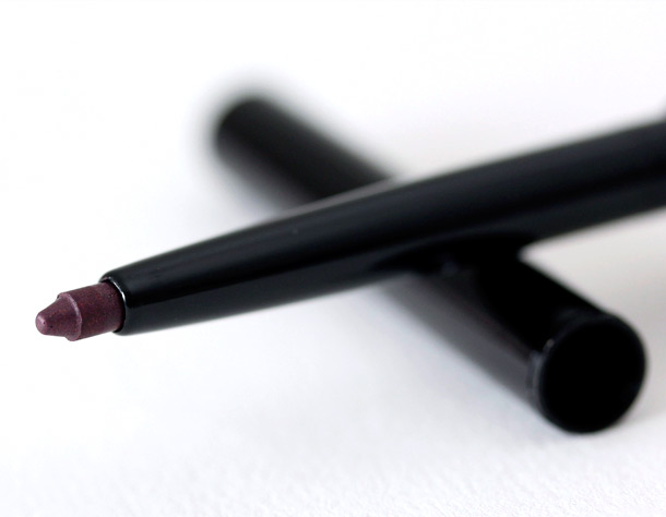 Chanel Les Delices De Chanel Collection Stylo Yeux Waterproof in Purple Berry