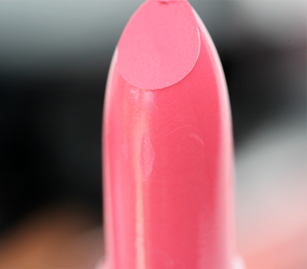 Le Metier de Beaute Fiji Lipstick