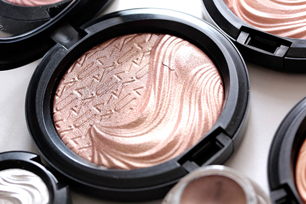 MAC Superb Extra Dimension Skinfinish, a soft peachy nude with multidimensional shimmer