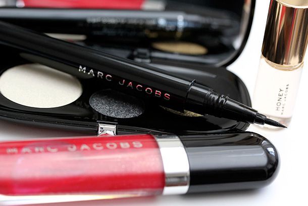 Marc Jacobs Beauty The Showstopper Set clockwise from the bottom: Lust for Lacquer in Kiss This (314, limited edition), Style Eye-Con No. 3 in In the Star (114, limited edition) and Magic Marc'er Precision Pen Eyeliner in Blacquer (10)