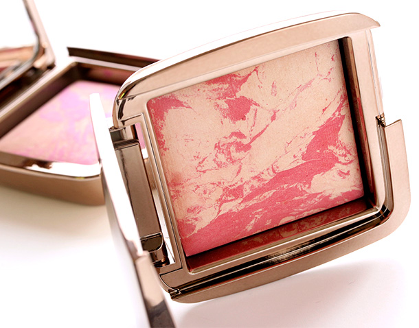 Hourglass Diffused Heat Ambient Lighting Blush