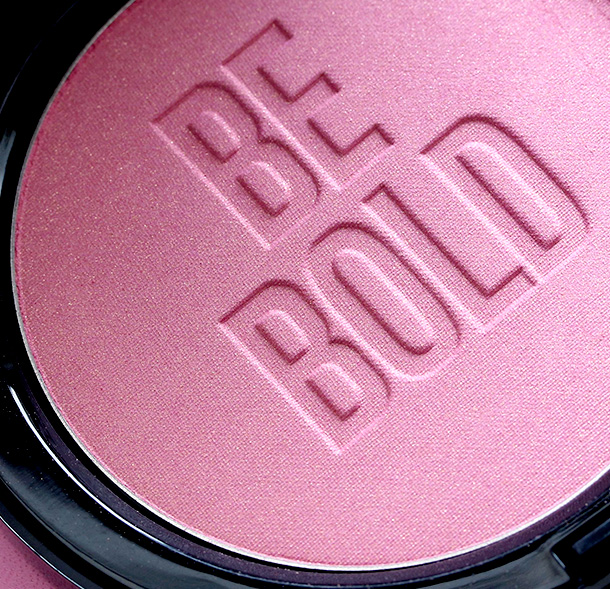 Bobbi Brown Illuminating Bronzing Powder in Pink Peony Be Bold