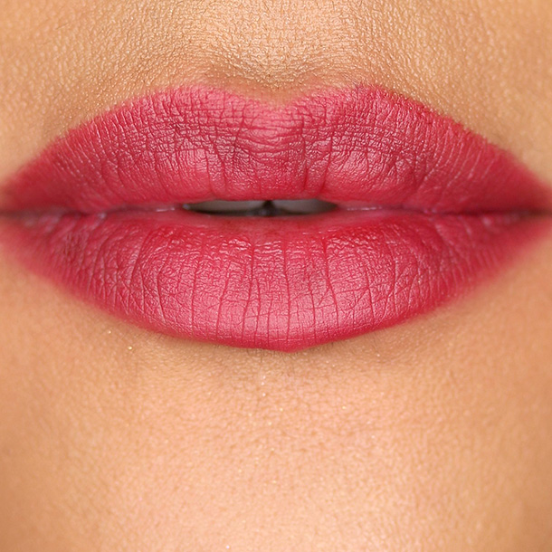 Hourglass Panoramic Lip Pencil in Empress Swatch