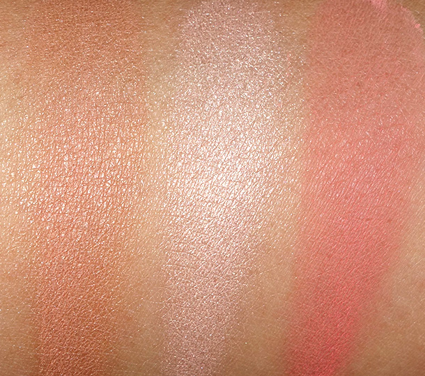 Swatches of Urban Decay Naked Flushed in Streak