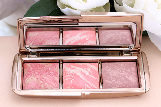 Hourglass Ambient Lighting Blush Palette blushes from the left: Luminous Flush, Incandescent Electra and Mood Exposure