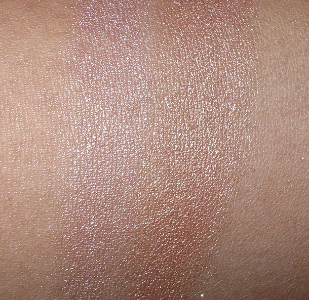 Bobbi Brown High Light Powder in Pink Glow (left) and Bronze Glow (right)