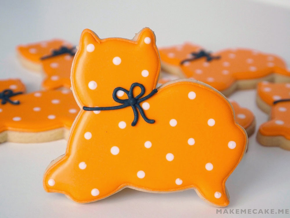 Purrfectly Simple Halloween Cat Cookies,  Mighty Delighty blog