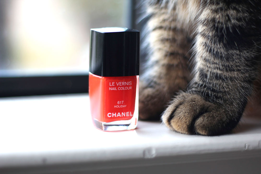 Chanel Le Vernis Nail Colour in 617 Holiday