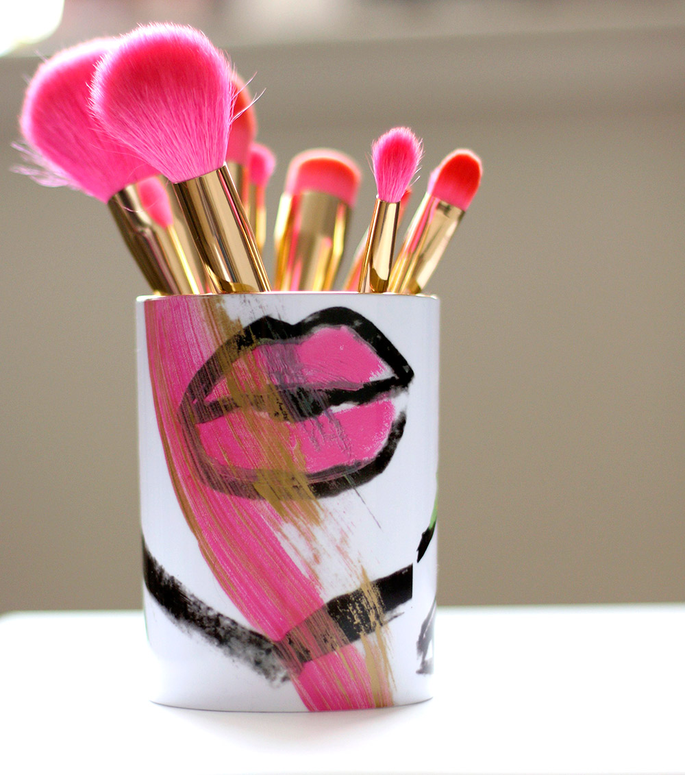 hot-pink-brushes