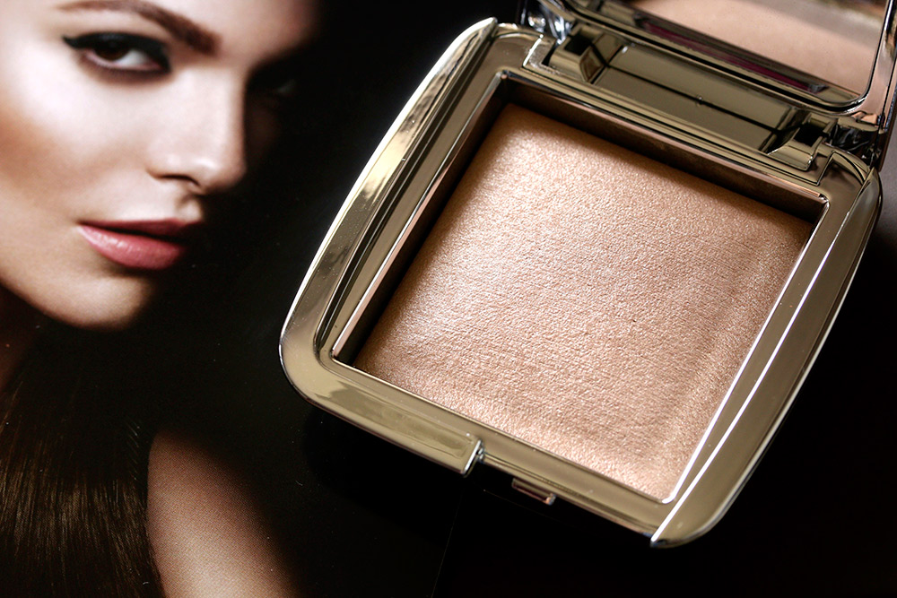Yeah It S Time To Highlight These Hourglass Ambient Strobe Lighting Powders Makeup And Beauty