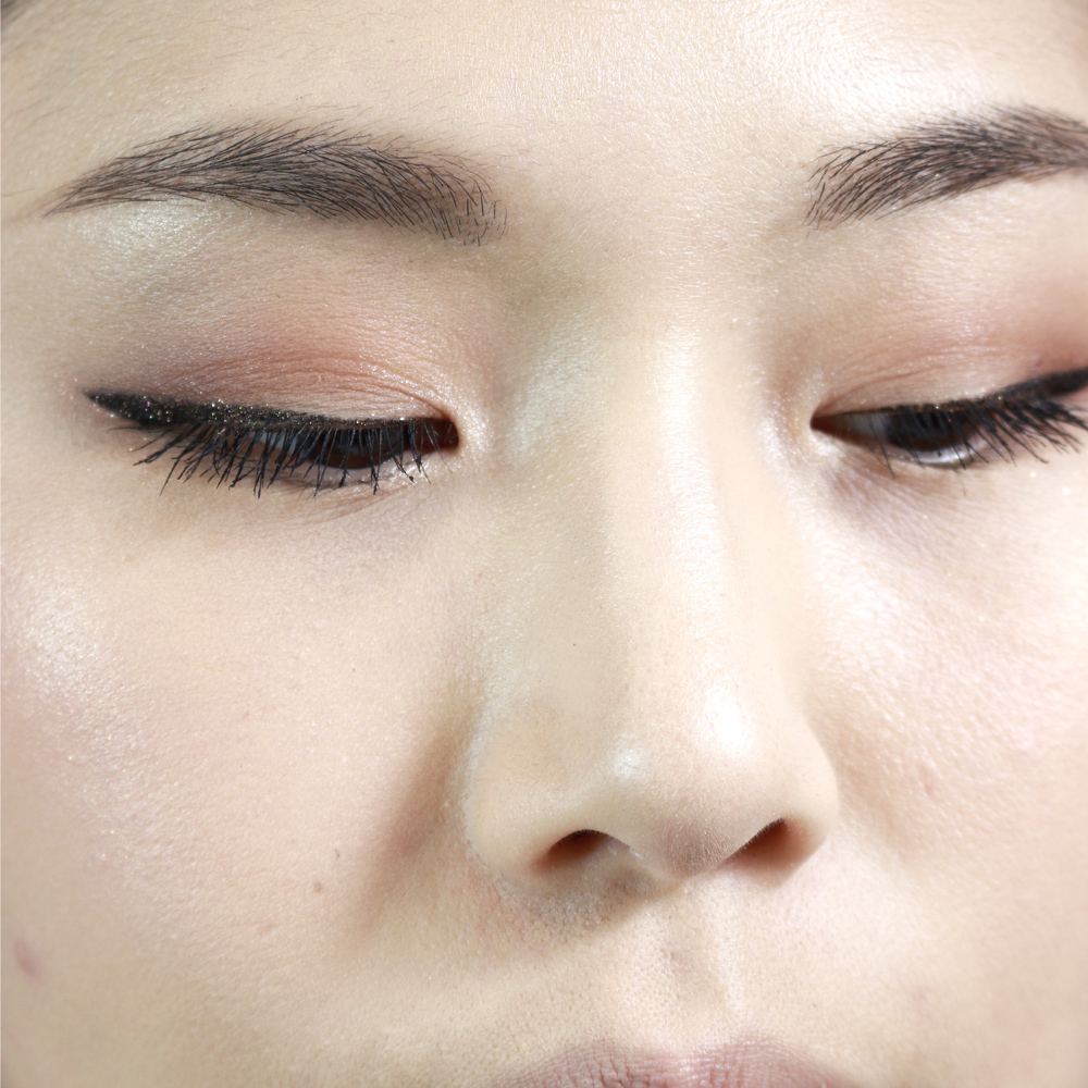 shiseido synchro skin foundation close up