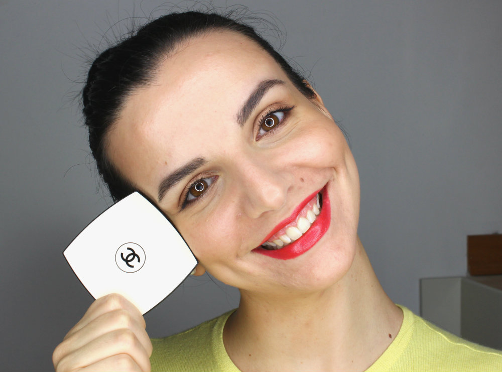 Makeup Heroes: Chanel Healthy Glow Sheer Powder SPF 15 - Makeup and Beauty Blog
