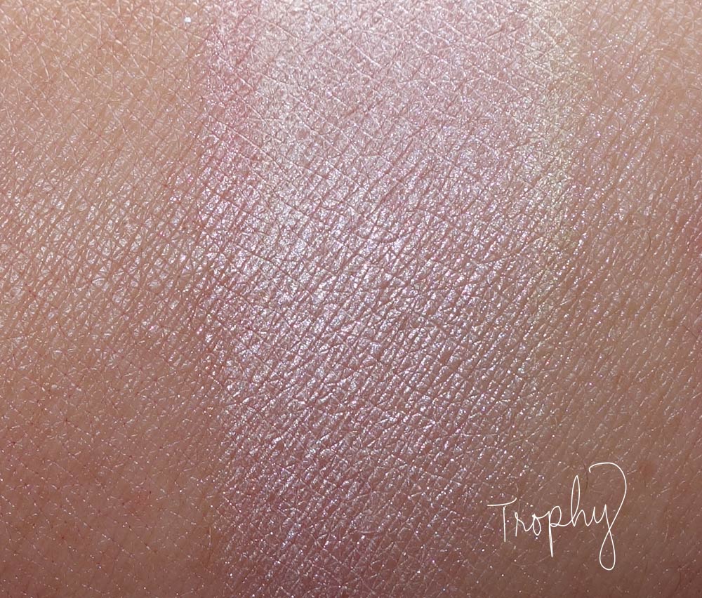 mac its a strike swatches-trophy